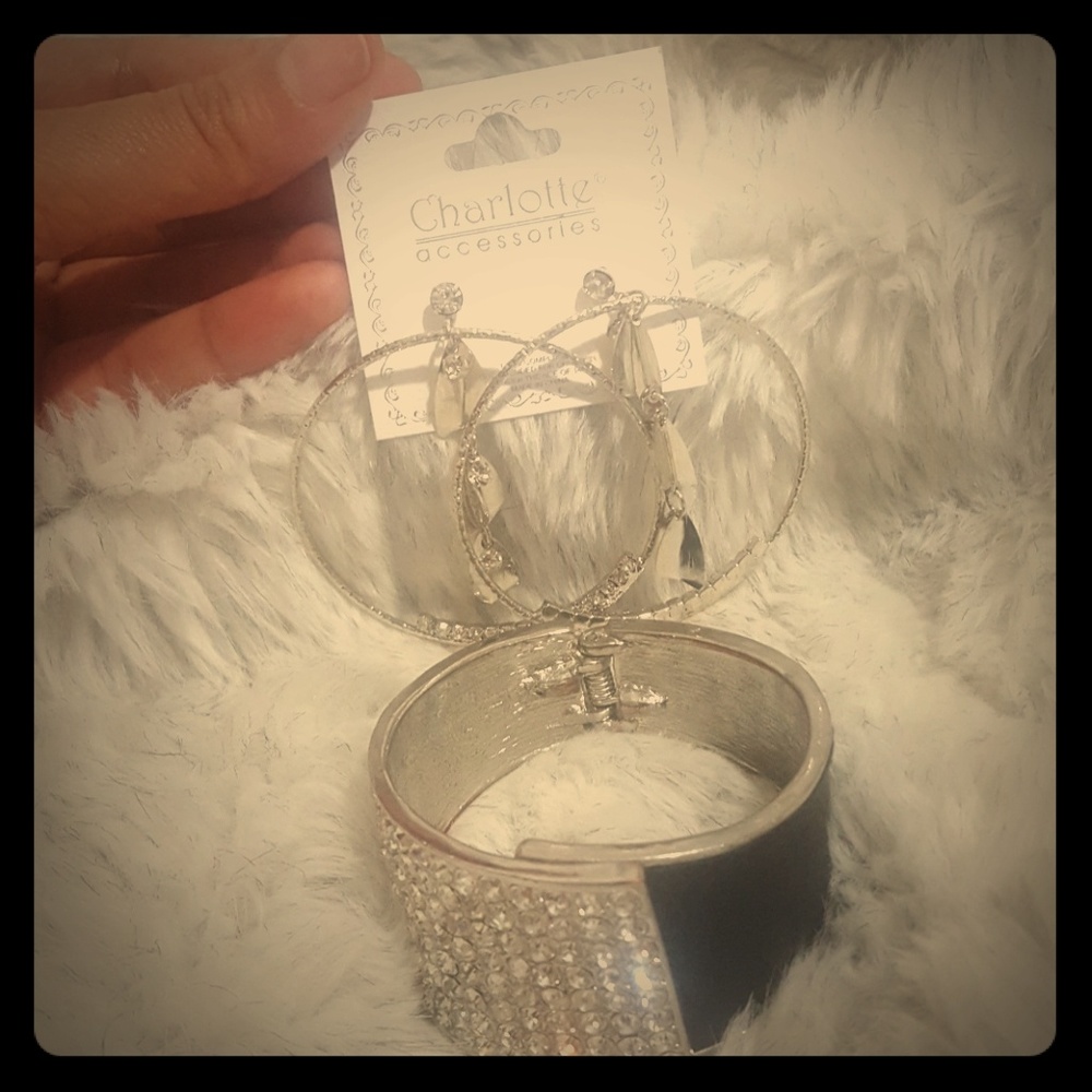 Bracelet and earrings